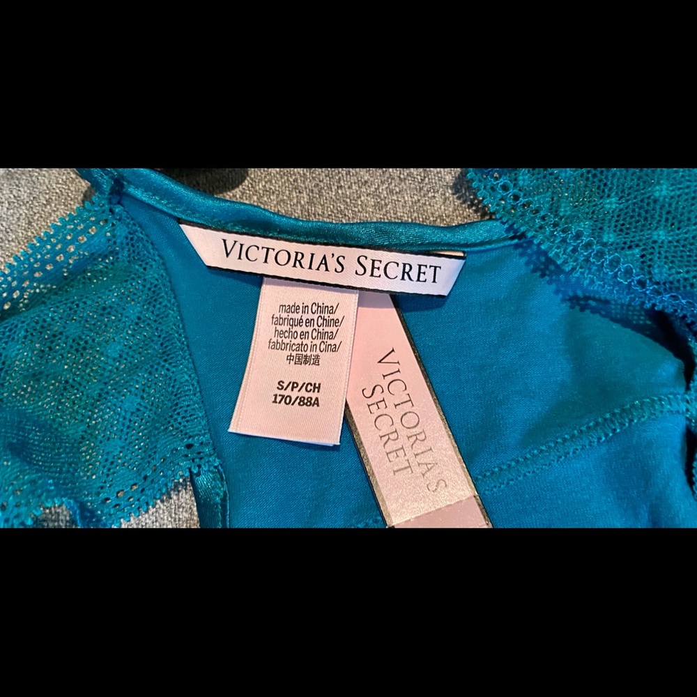 NEW VICTORIA’S SECRET SUPERSOFT LACE SLIP - Picture 5 of 8